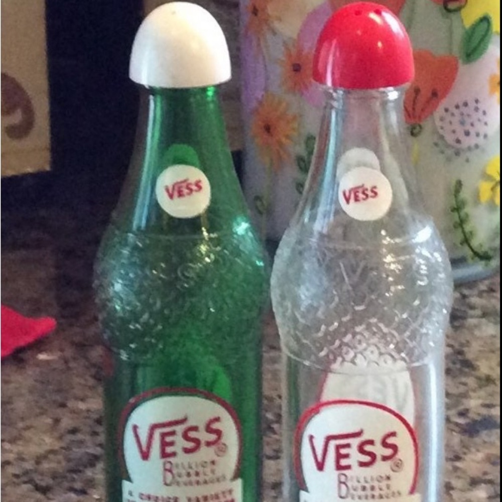 1950s Vess Soda Shakers
